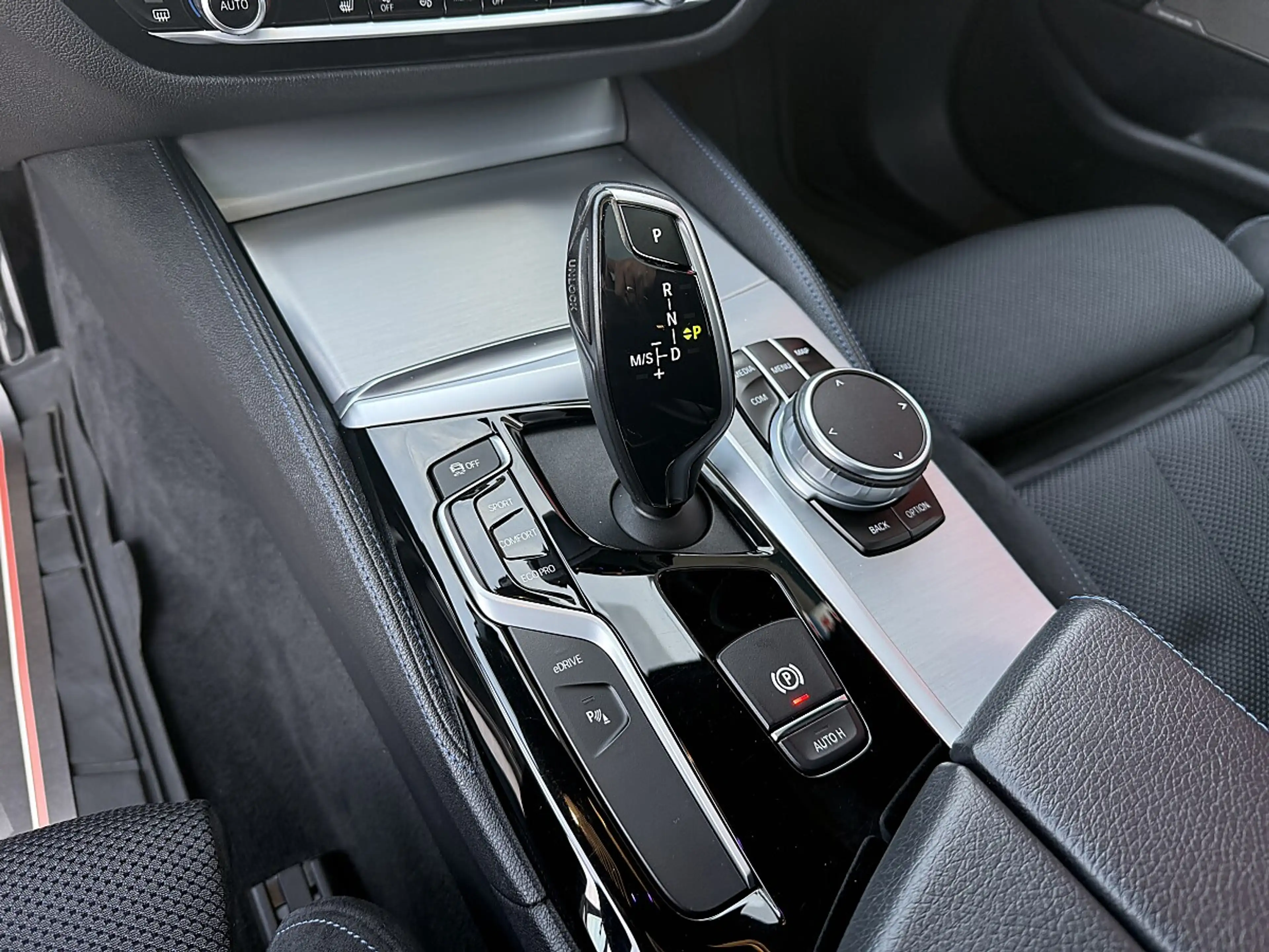 BMW 530 e xDrive Aut. — photo 22