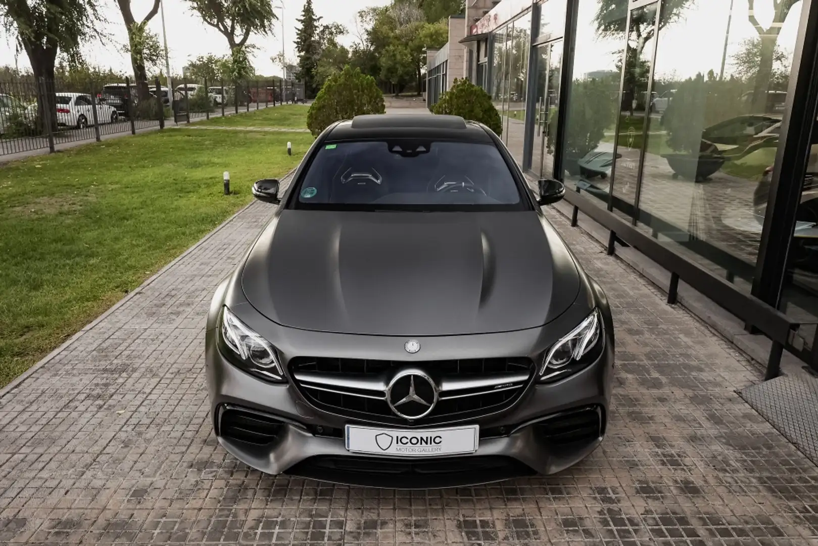 Mercedes-Benz E 63 AMG S 4Matic+ 9G-Tronic Gris - 2