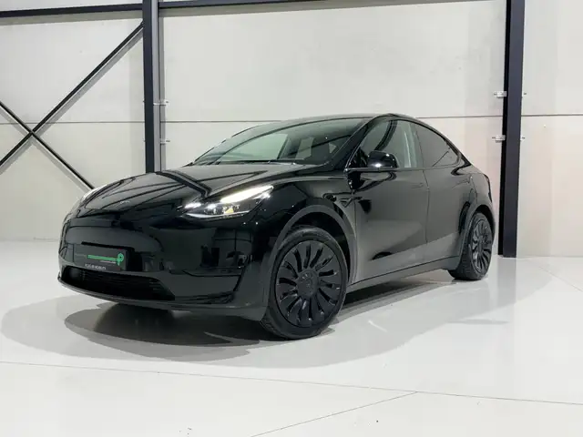 Tesla Model Y Model Y SR full Black! 320PK 29743,8 excl BTW
