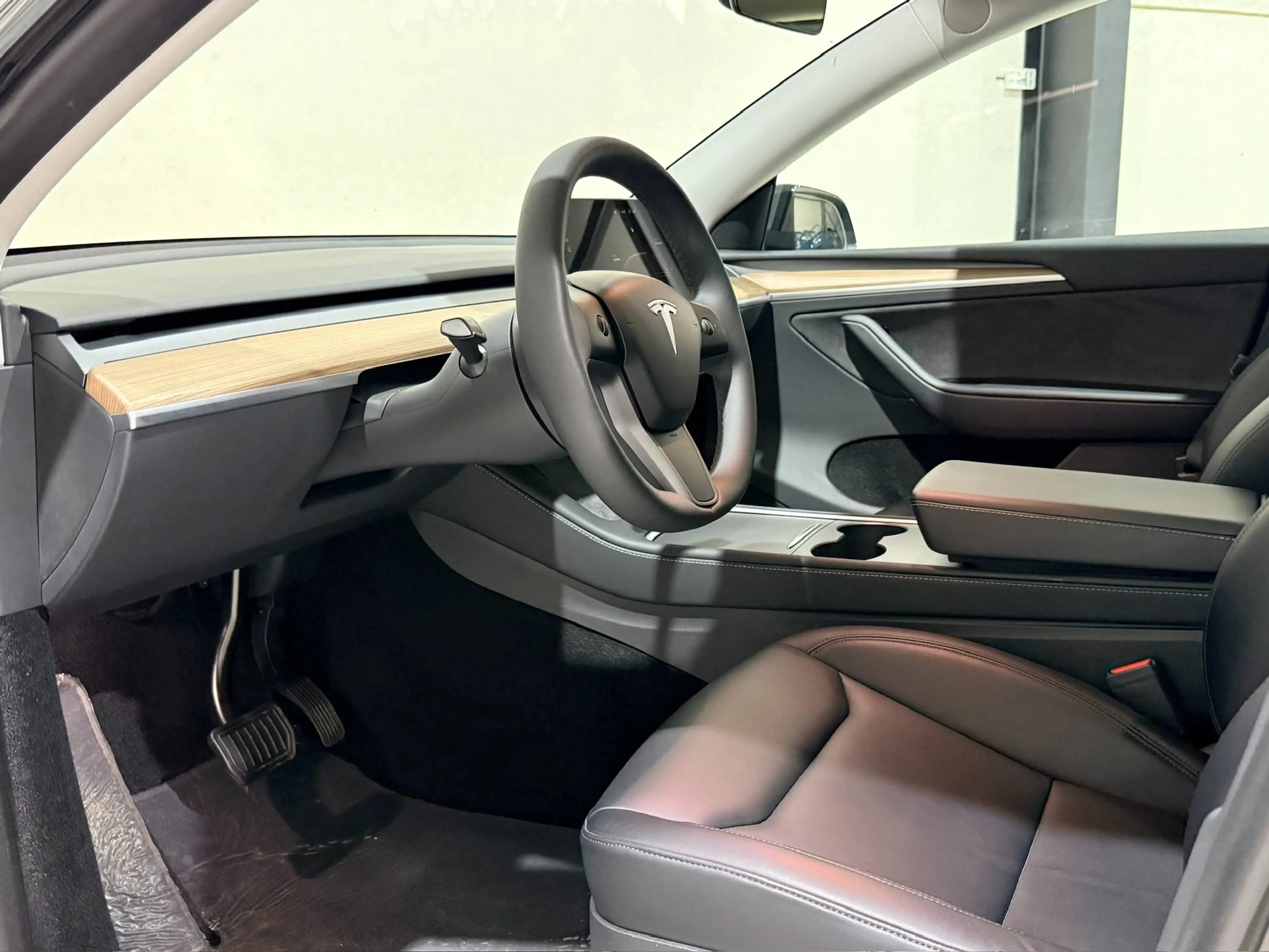 Tesla Model Y Model Y SR full Black! 320PK 29743,8 excl BTW — photo 3