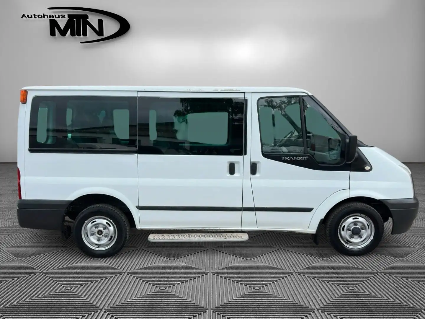 Ford Transit H1+L1 9.Sitzer/KLIMA/PDC/1.HAND Weiß - 2