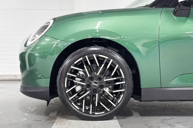 Mini Hatch view 4