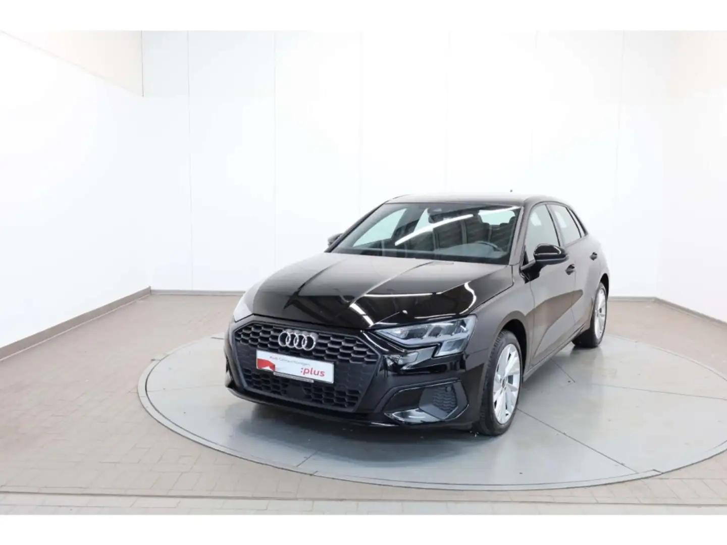Audi A3 Sportback 35 TFSI Advanced S-Line Schwarz - 2