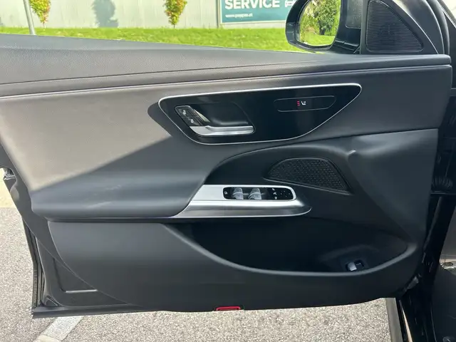 Mercedes-Benz E 220 d 4MATIC T-Modell Stdhz PTS AHK LED SHZ Ansicht 11