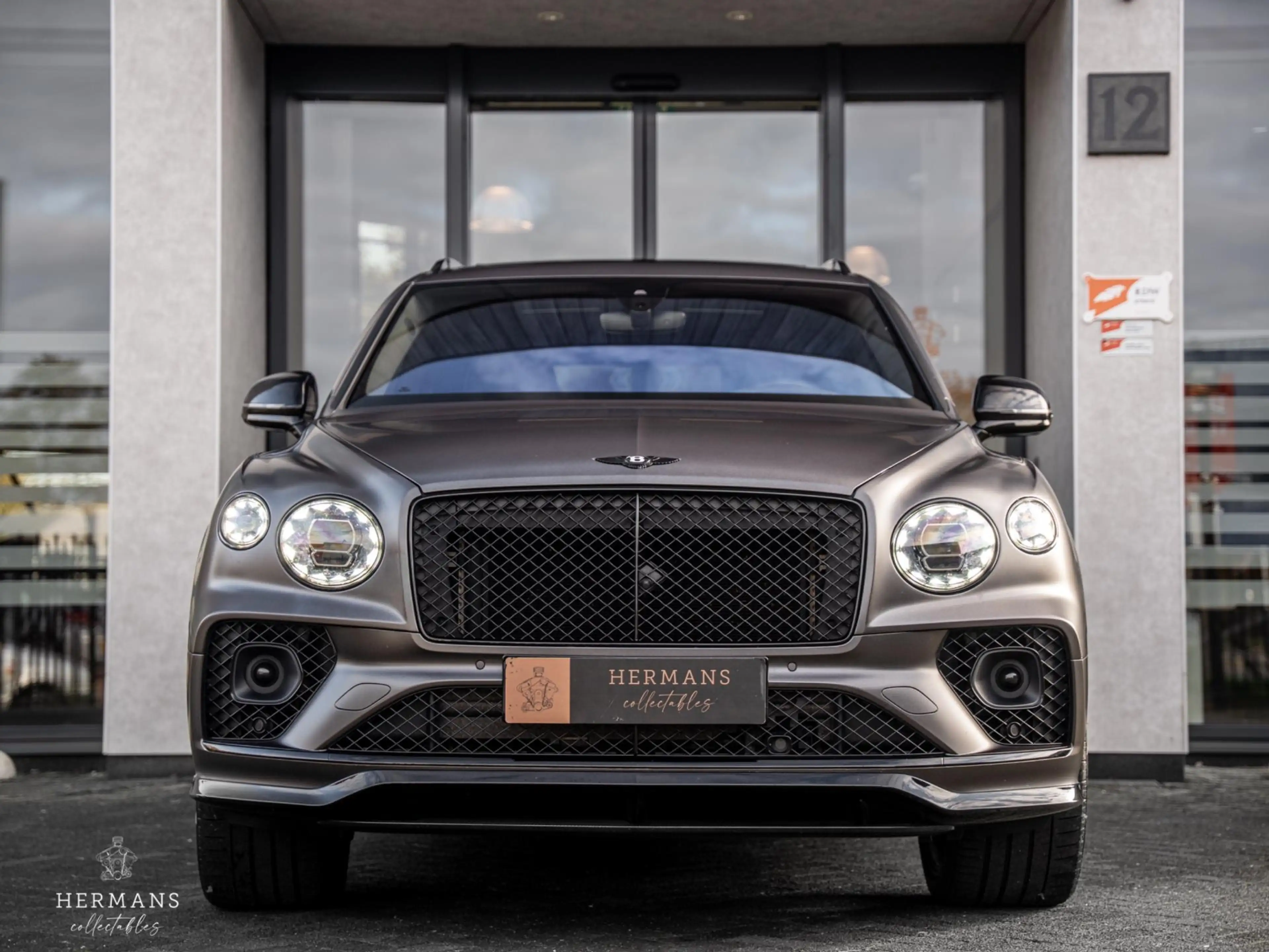 Bentley Bentayga 4.0 V8 S / Org. NL / NAIM / Pano / Carbon / PPF — photo 3