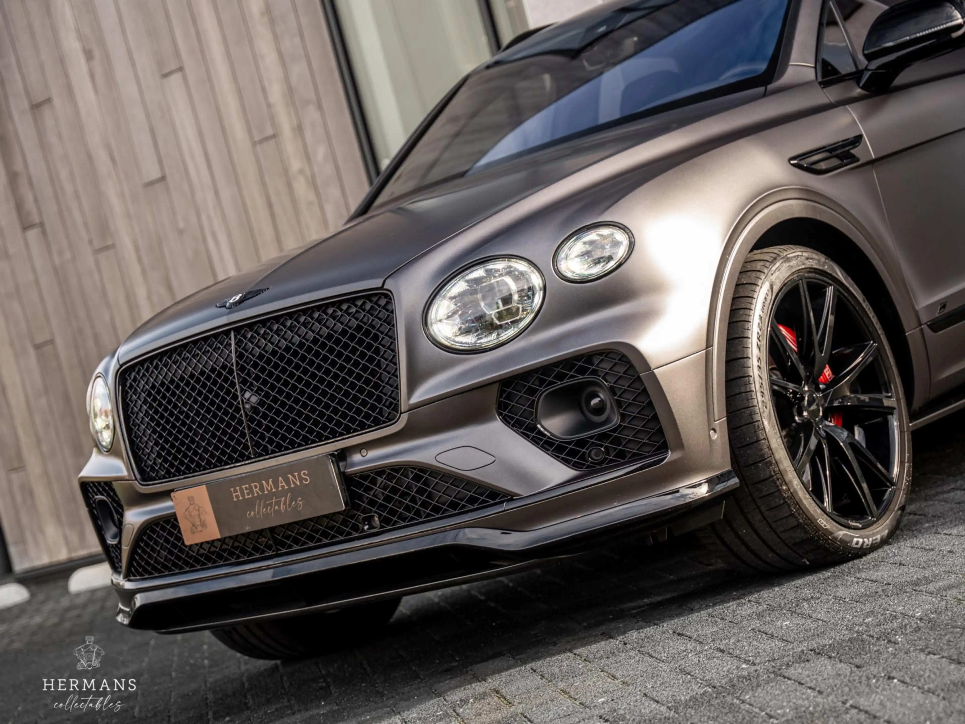 Bentley Bentayga 4.0 V8 S / Org. NL / NAIM / Pano / Carbon / PPF — photo 4