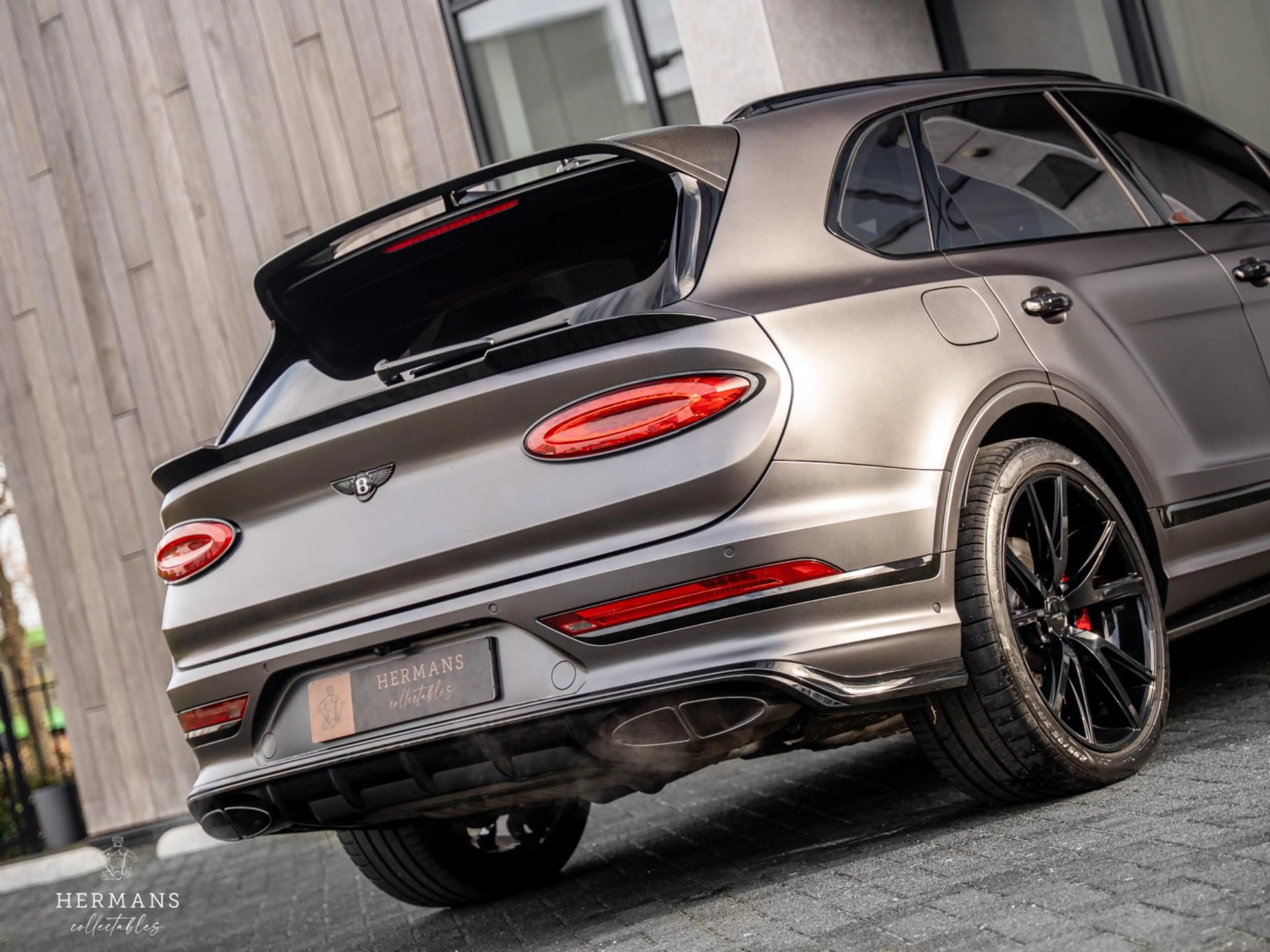 Bentley Bentayga 4.0 V8 S / Org. NL / NAIM / Pano / Carbon / PPF — photo 9
