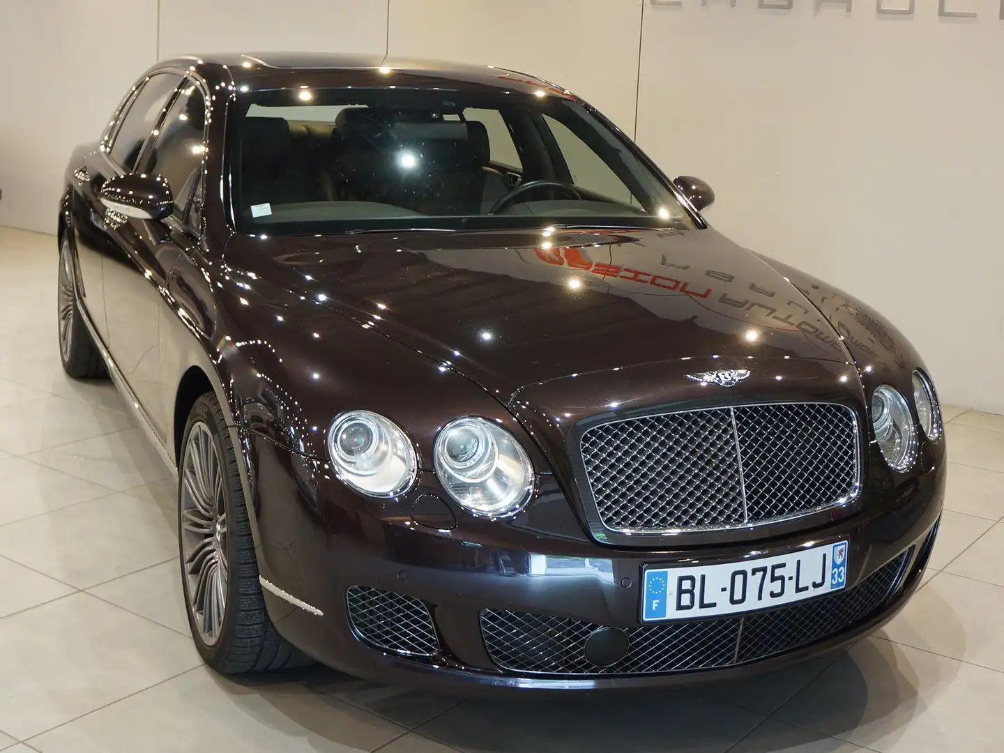 Bentley Flying Spur SPEED Коричневий - 1