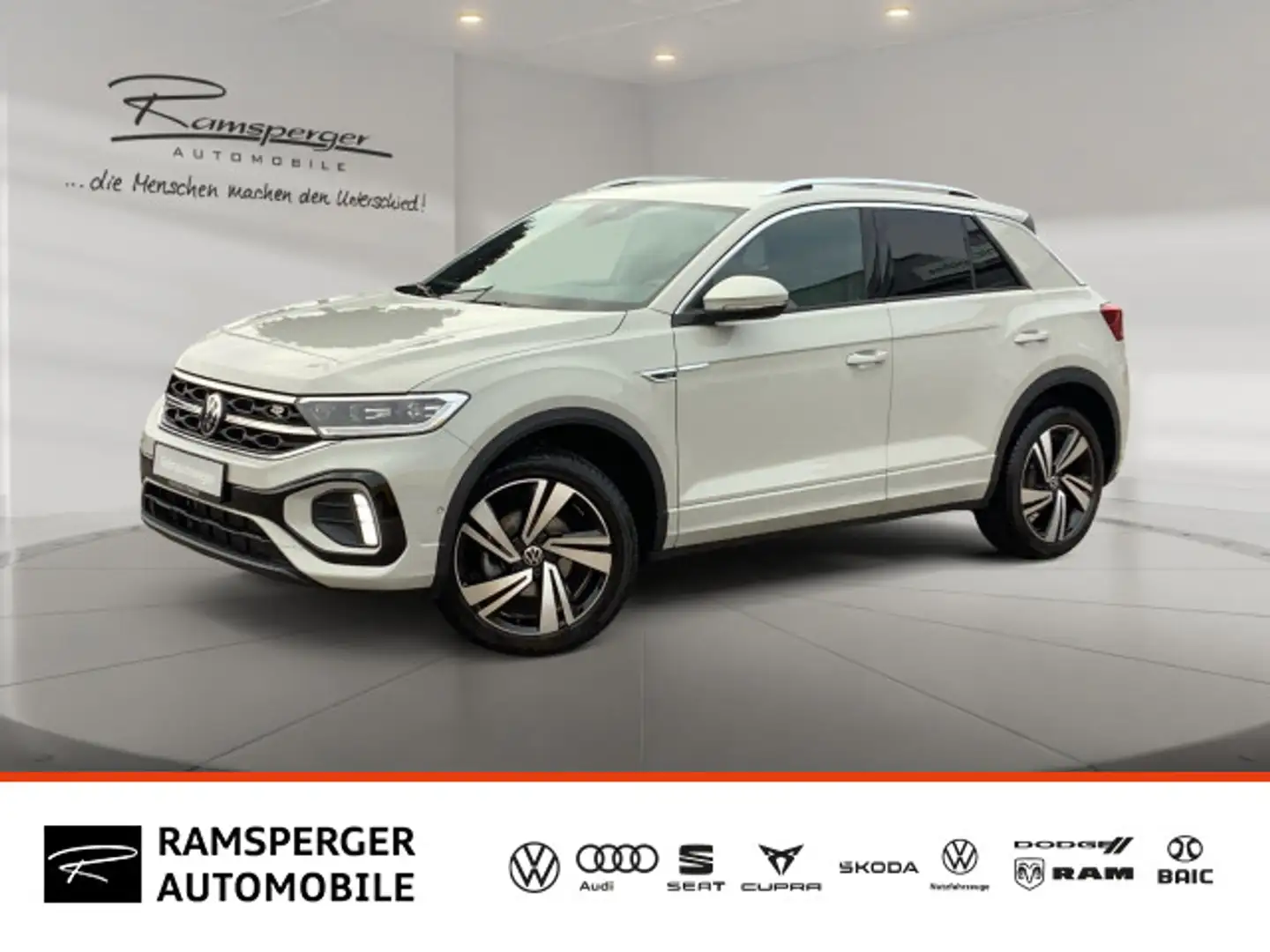 Volkswagen T-Roc 1.5 TSI DSG R-Line ACC LED APP Keyless Kam Grau - 1