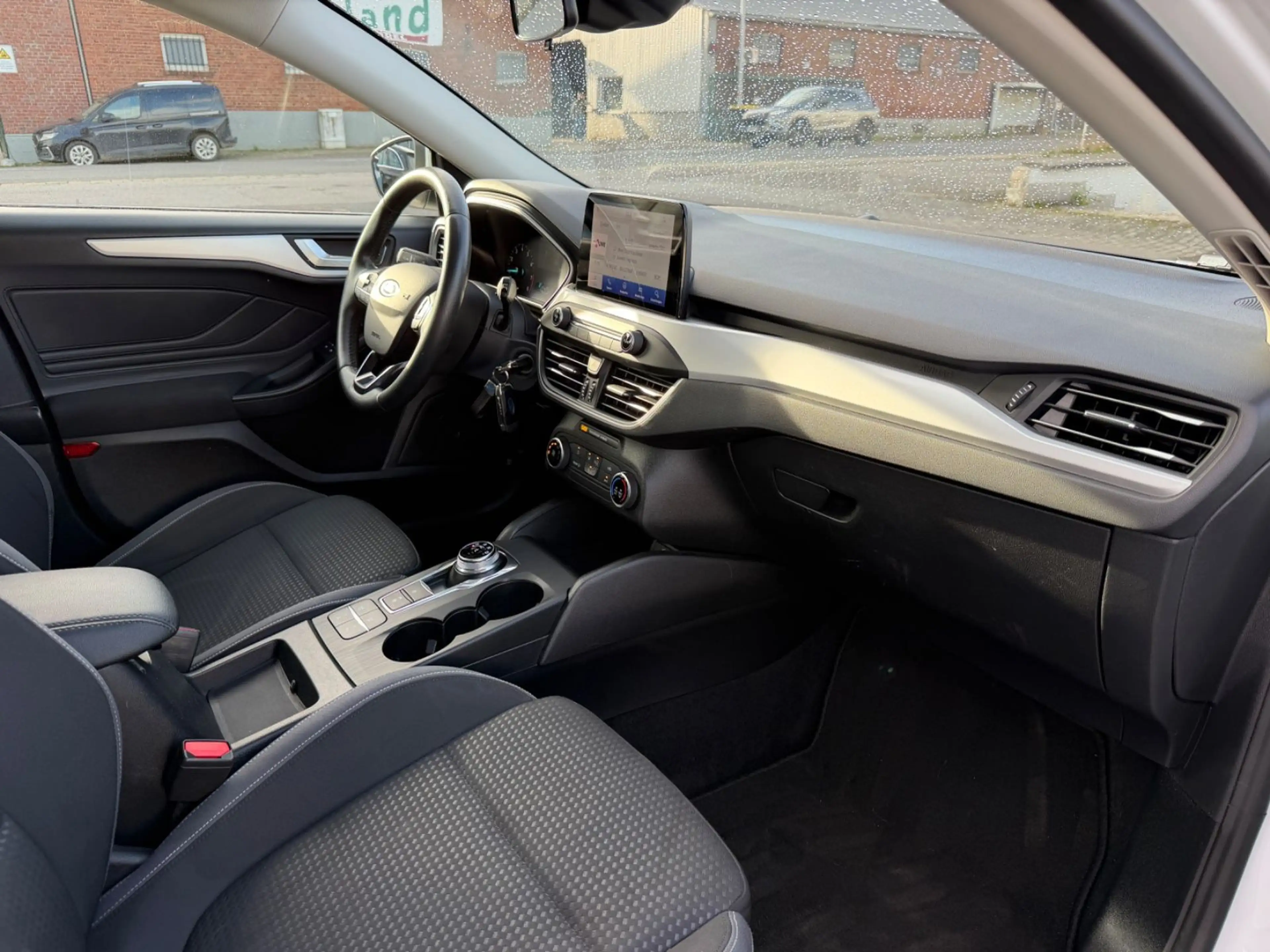 Ford Focus Cool & Connect AUTOMATIK NAVI LED PDC — photo 13