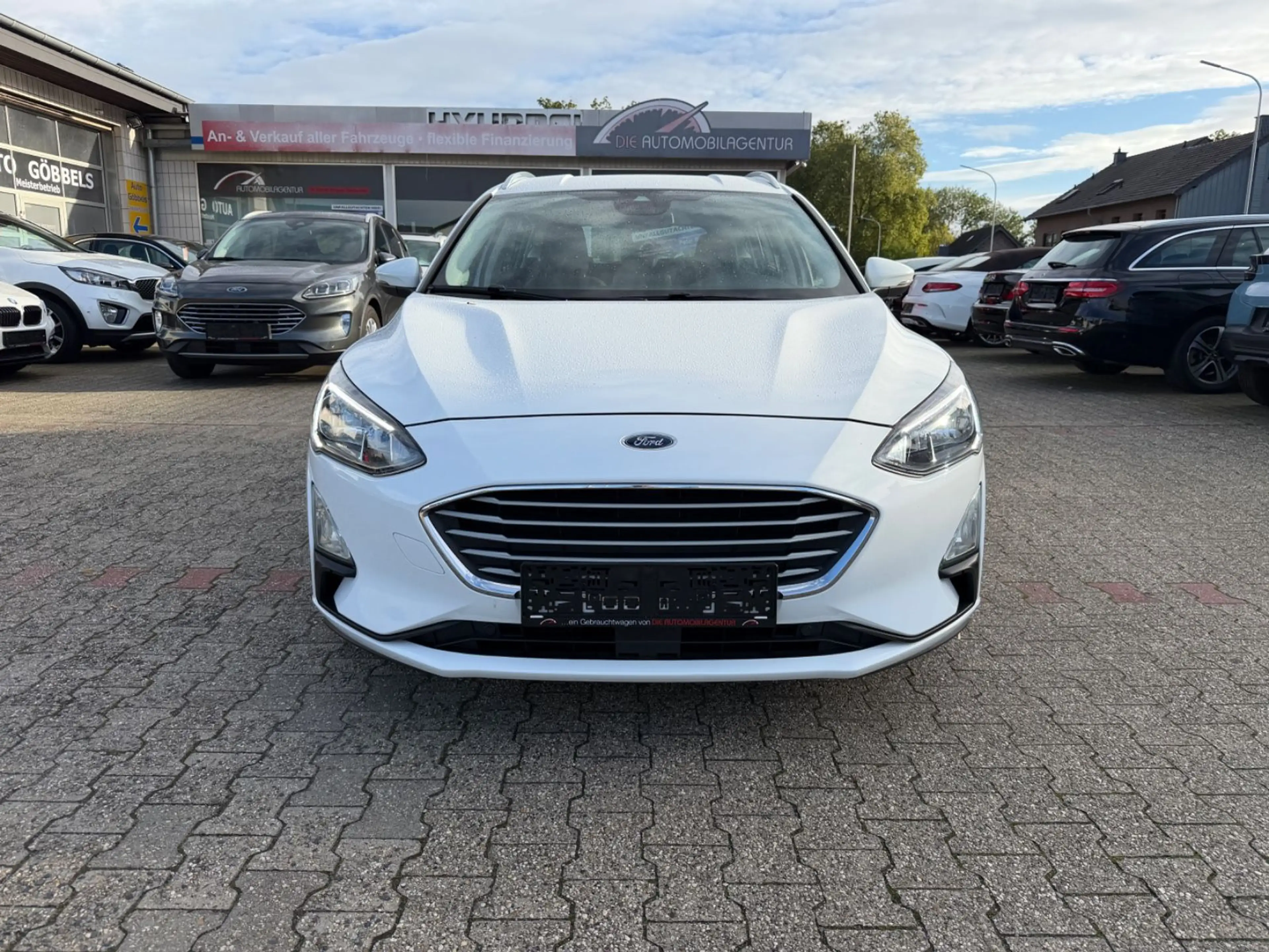 Ford Focus Cool & Connect AUTOMATIK NAVI LED PDC — photo 2