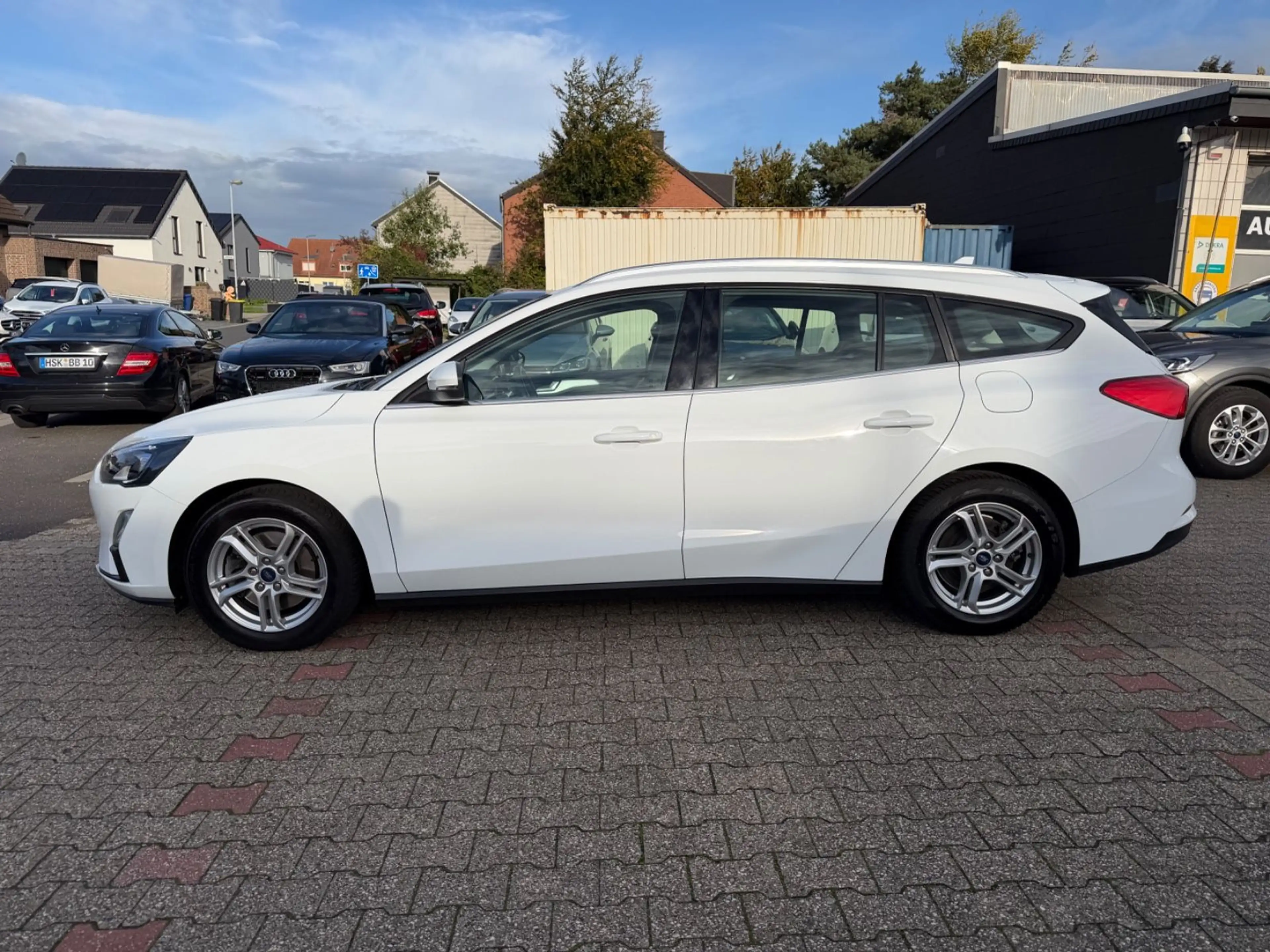 Ford Focus Cool & Connect AUTOMATIK NAVI LED PDC — photo 8