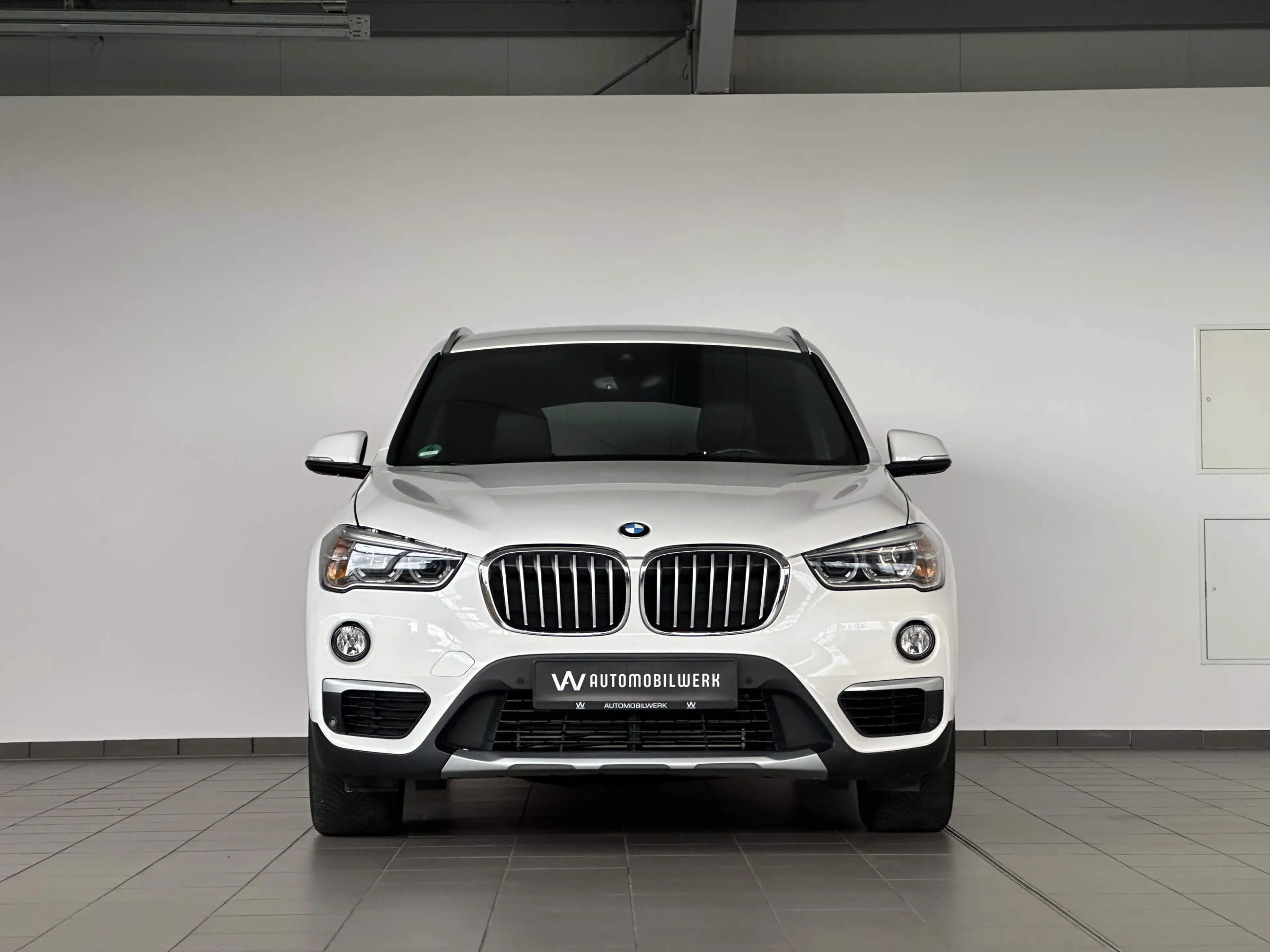 BMW X1 sDrive18i xLINE* LED* NAVI* PDC* SHZ* 18* LENKH — photo 2