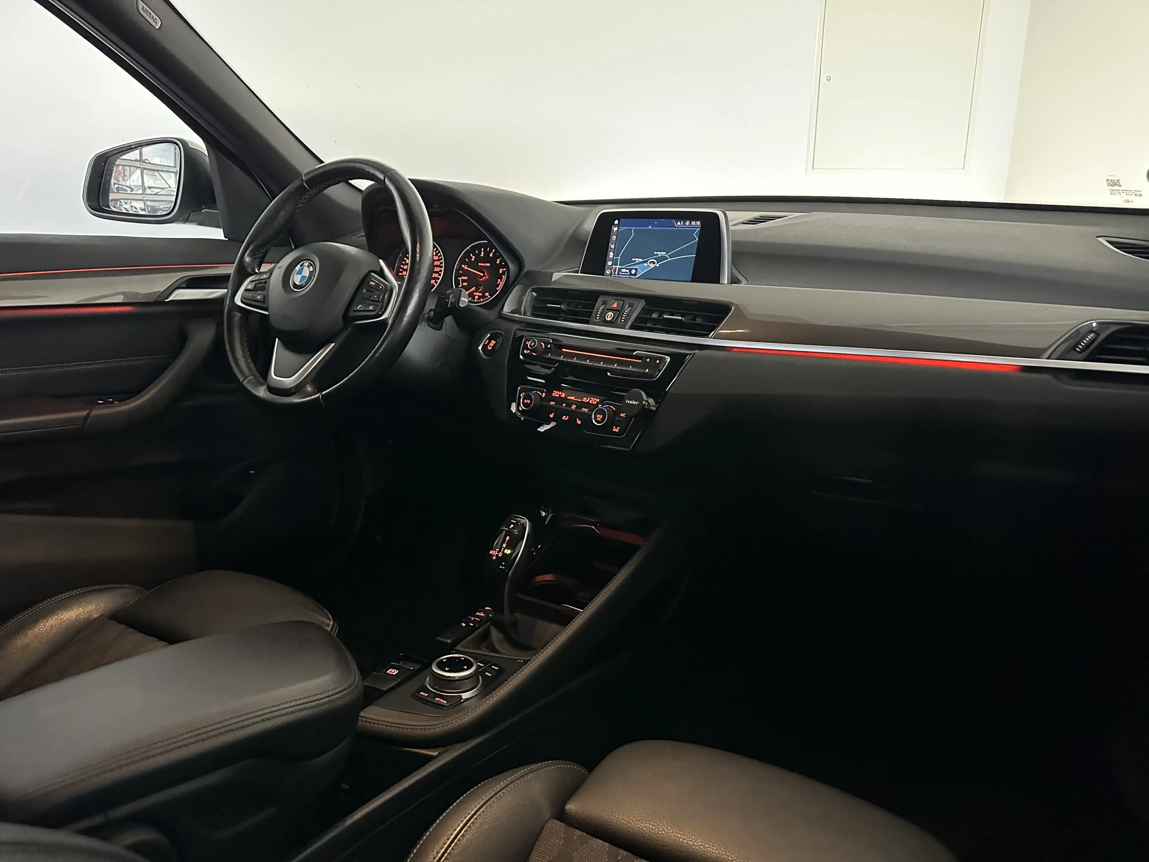 BMW X1 sDrive18i xLINE* LED* NAVI* PDC* SHZ* 18* LENKH — photo 9