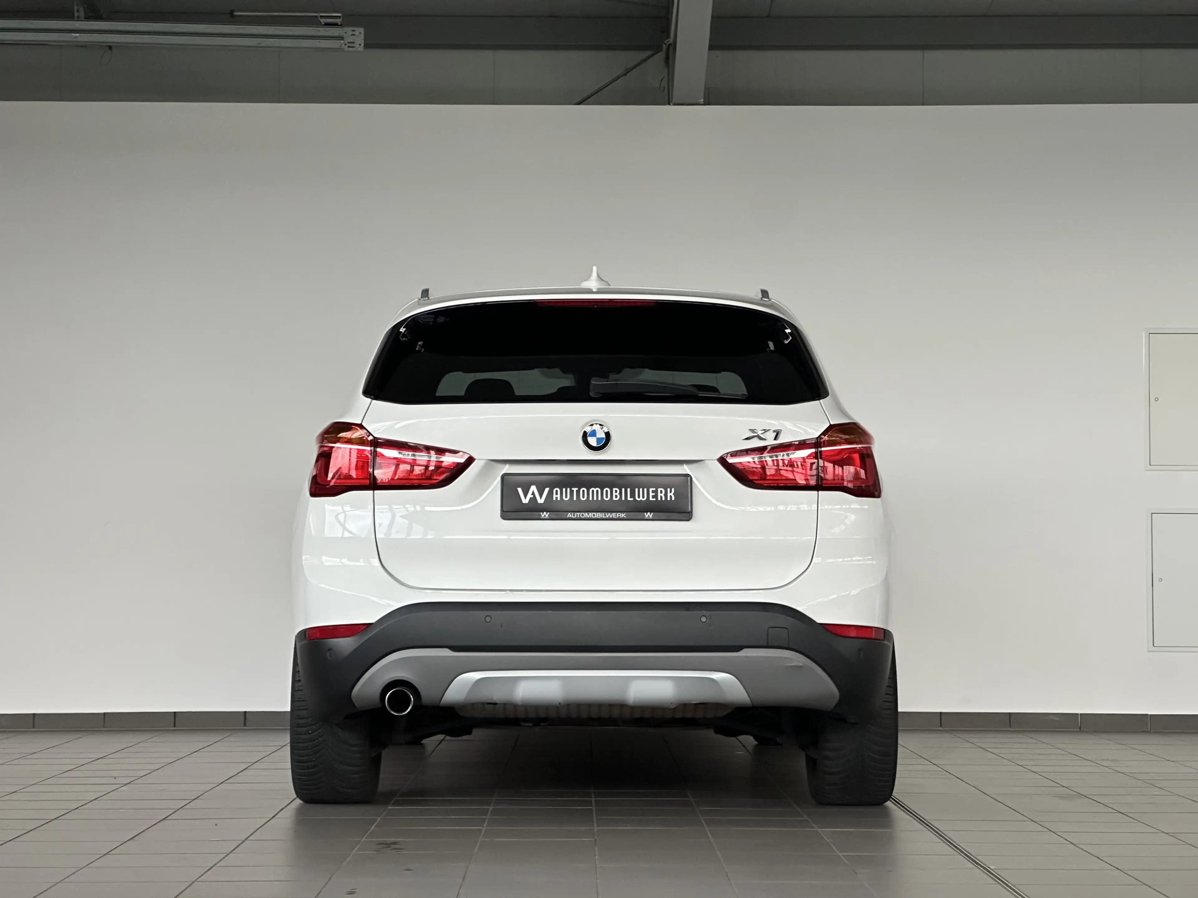 BMW X1 sDrive18i xLINE* LED* NAVI* PDC* SHZ* 18* LENKH — photo 5