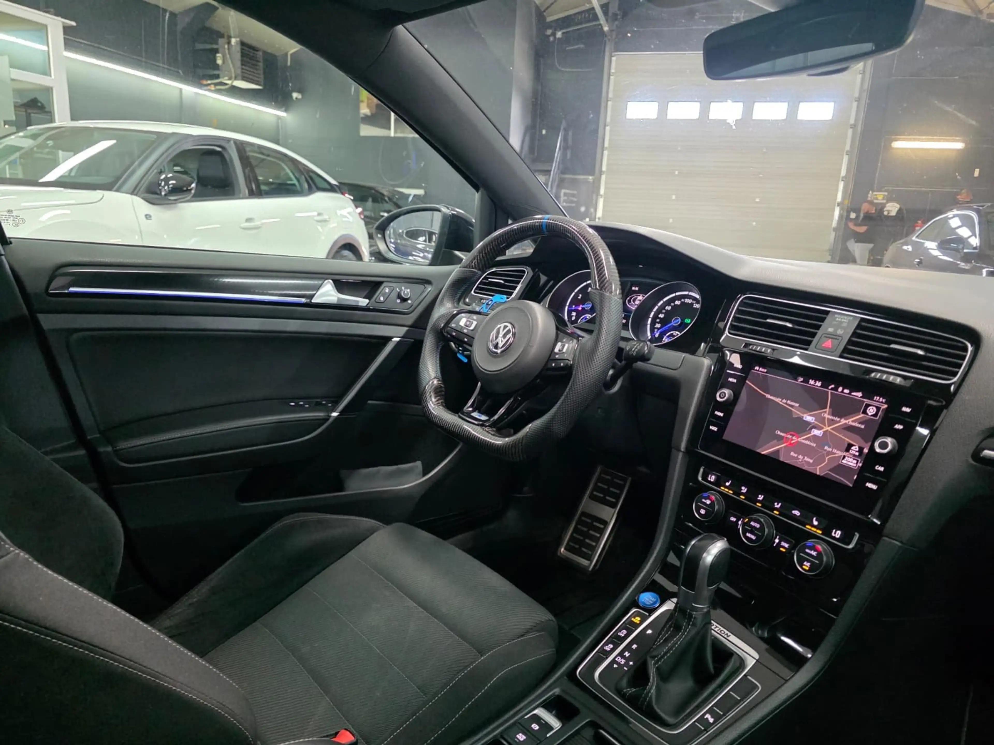 Volkswagen Golf R 2.0 TSI MAXTON DESIGN / AKRAPOVIC / JA OZ RACING — photo 8