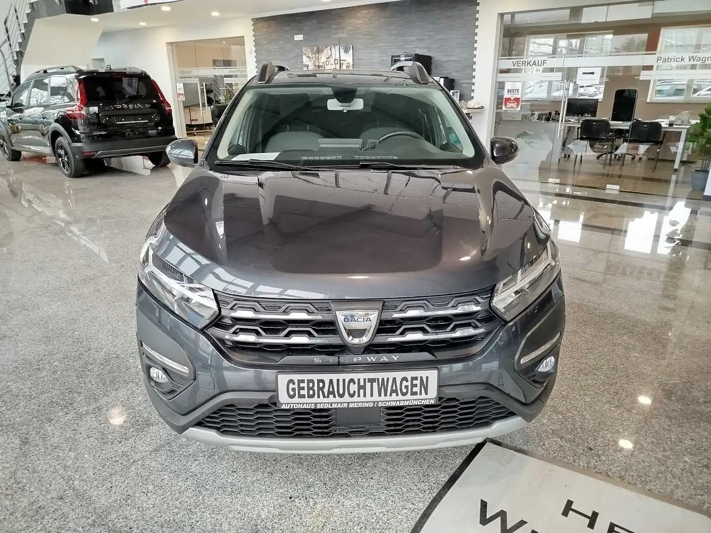 Dacia Sandero Stepway Comfort TCe 90 Automatik DAB/CARPLAY/AHK Grau - 2