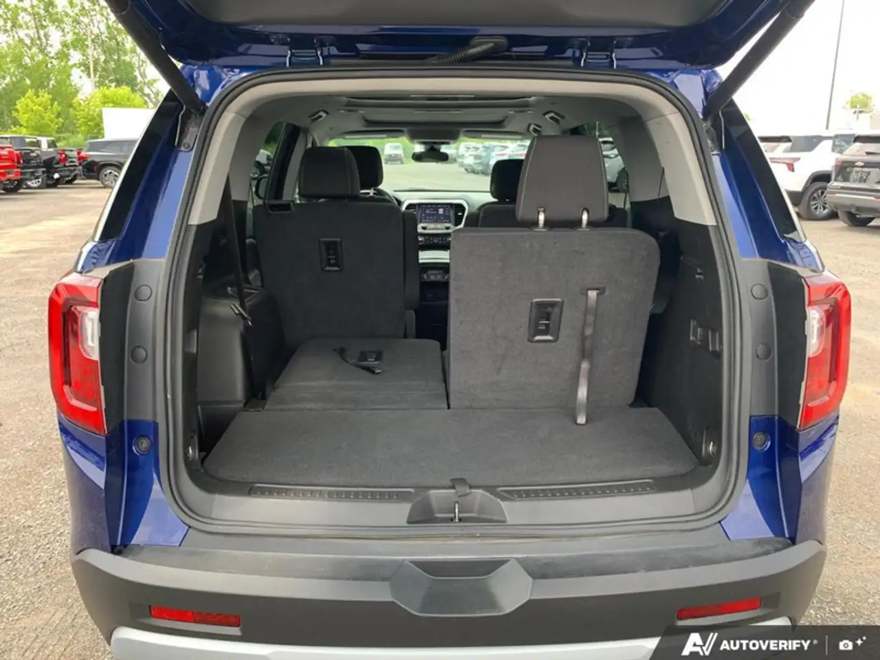 GMC Acadia снимка GMC Acadia