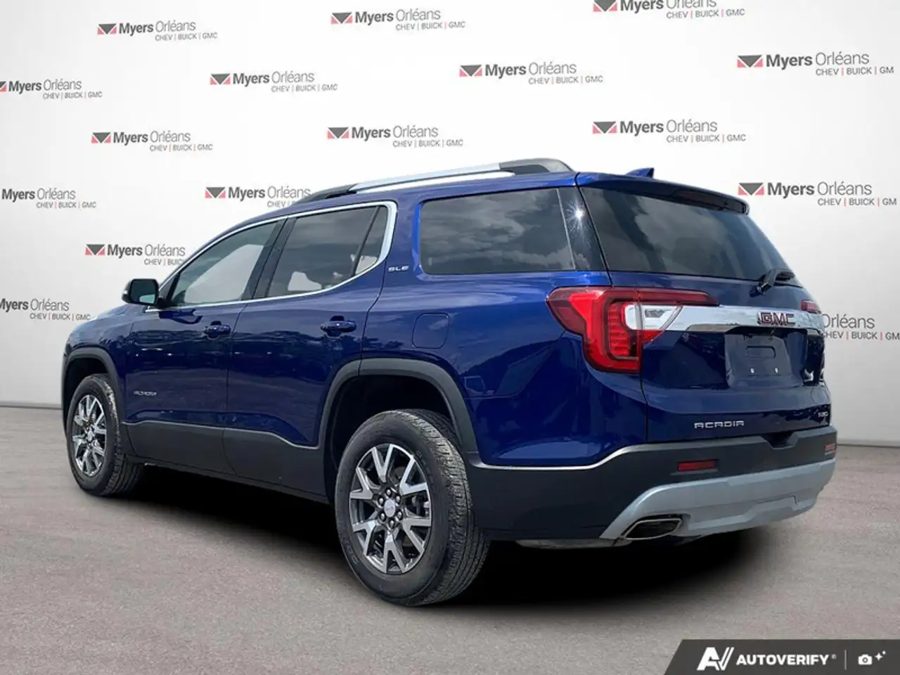GMC Acadia снимка GMC Acadia