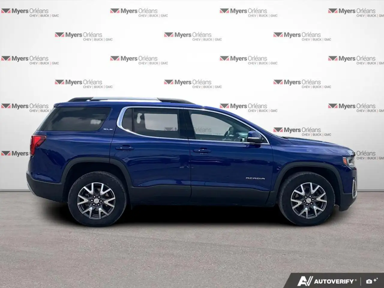 GMC Acadia снимка GMC Acadia