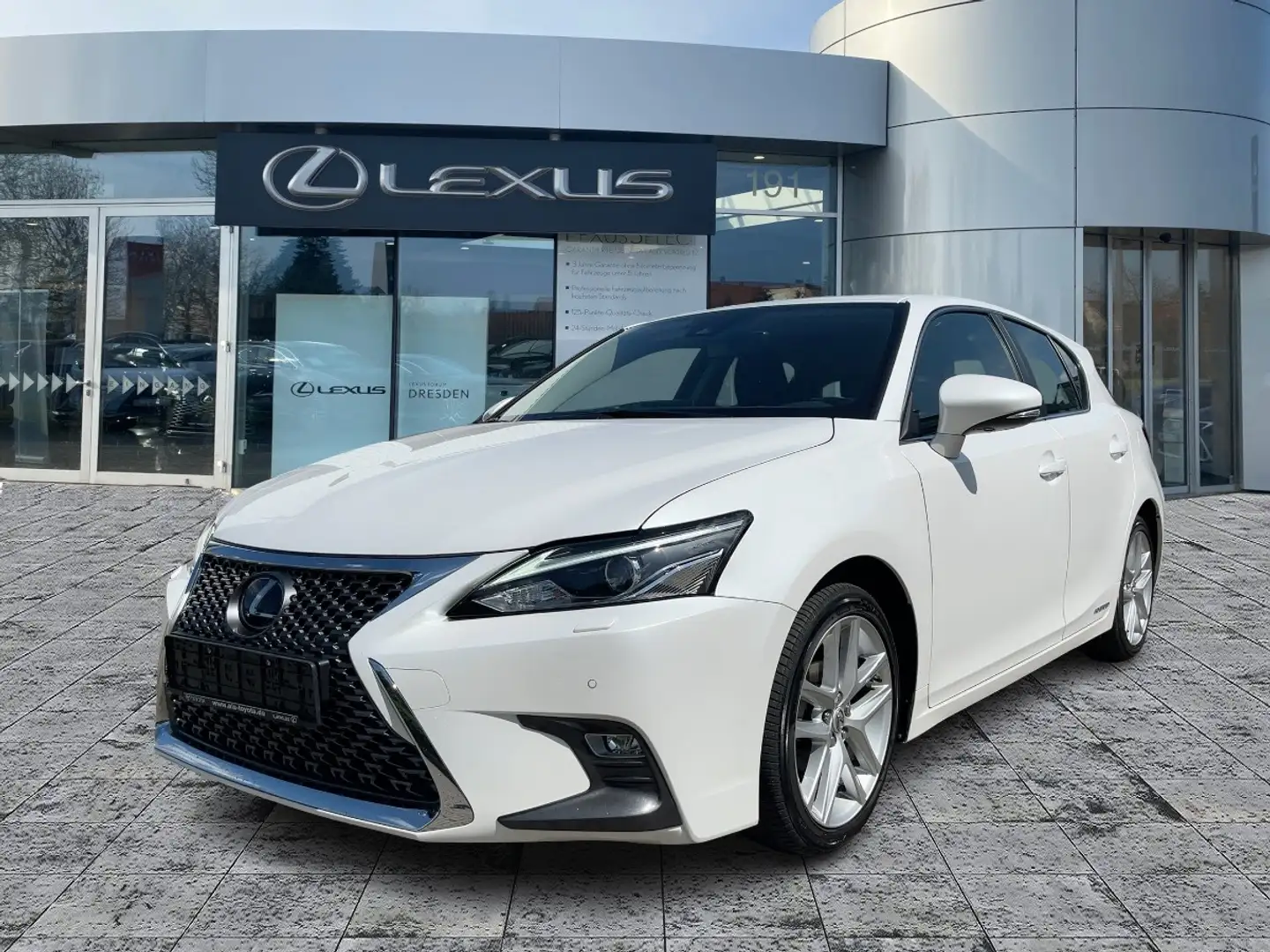Lexus CT 200h Navi*KAM*DAB*SHZ Weiß - 2