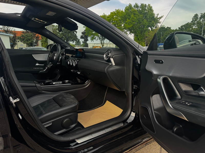 Mercedes-Benz CLA 250 e AMG/EDITION/PANO/BURMESTER/STANDHZG — photo 9