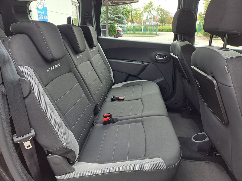 Dacia Lodgy TCe 115 Stepway (7 Sitze, AHZV, 1. Hand) — photo 13