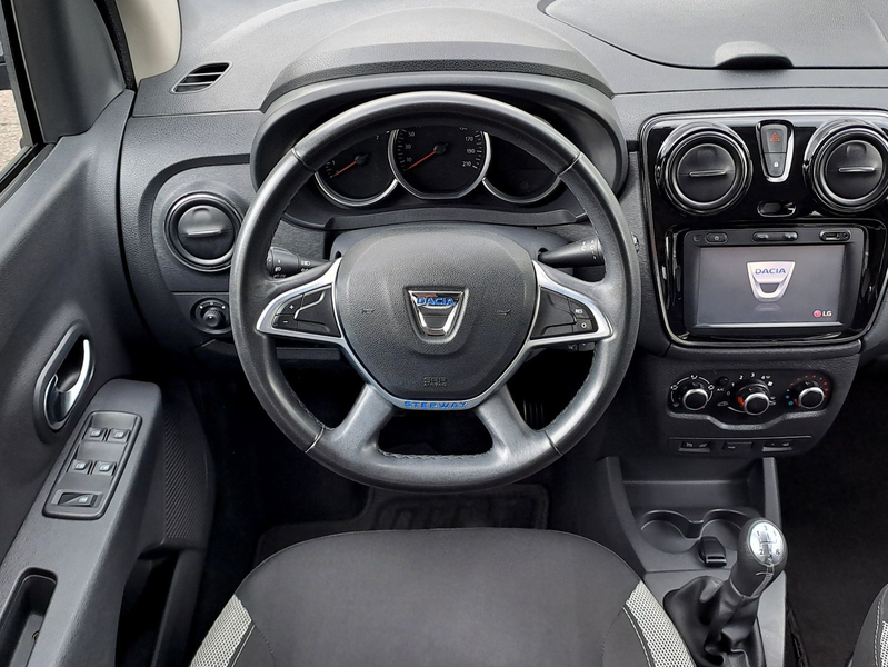 Dacia Lodgy TCe 115 Stepway (7 Sitze, AHZV, 1. Hand) — photo 9