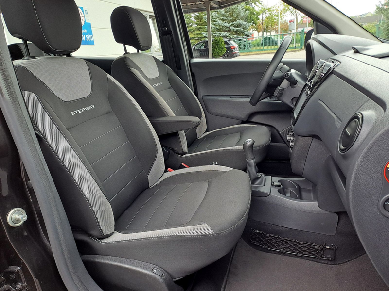 Dacia Lodgy TCe 115 Stepway (7 Sitze, AHZV, 1. Hand) — photo 10