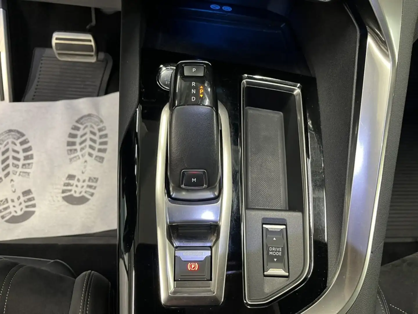 Peugeot 5008 GT BHDI130 EAT8 Grau - 1