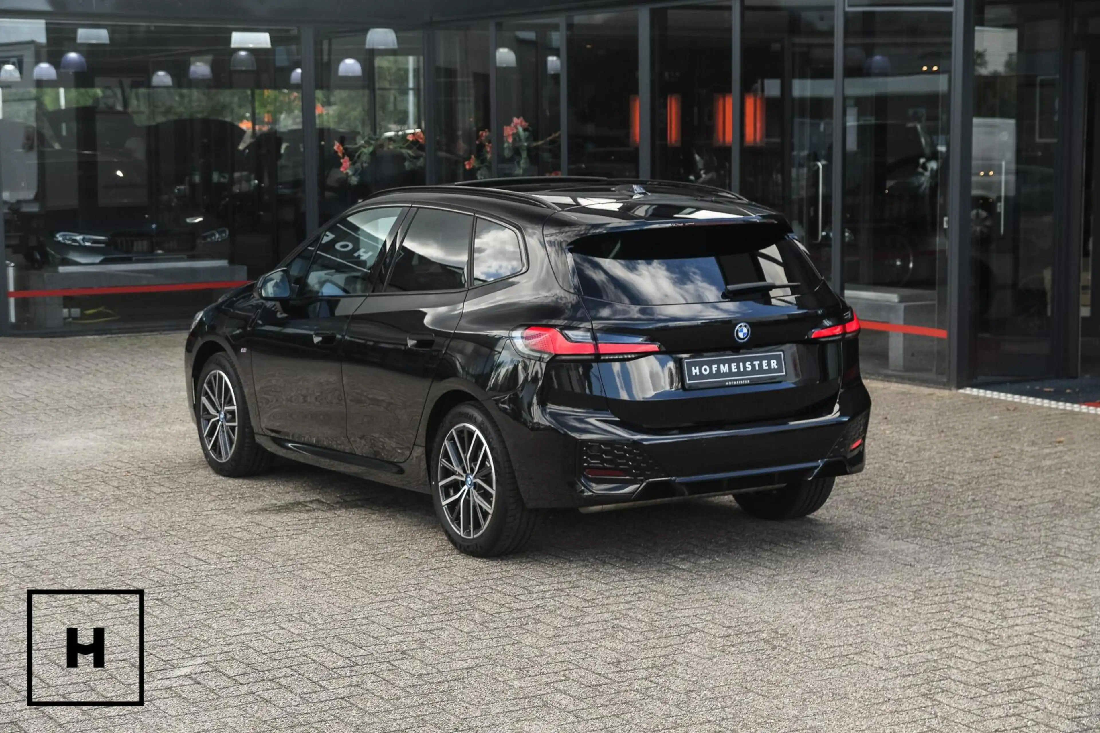 BMW 225 2-serie Active Tourer 225e xDrive M-Sport | Pano | — photo 3