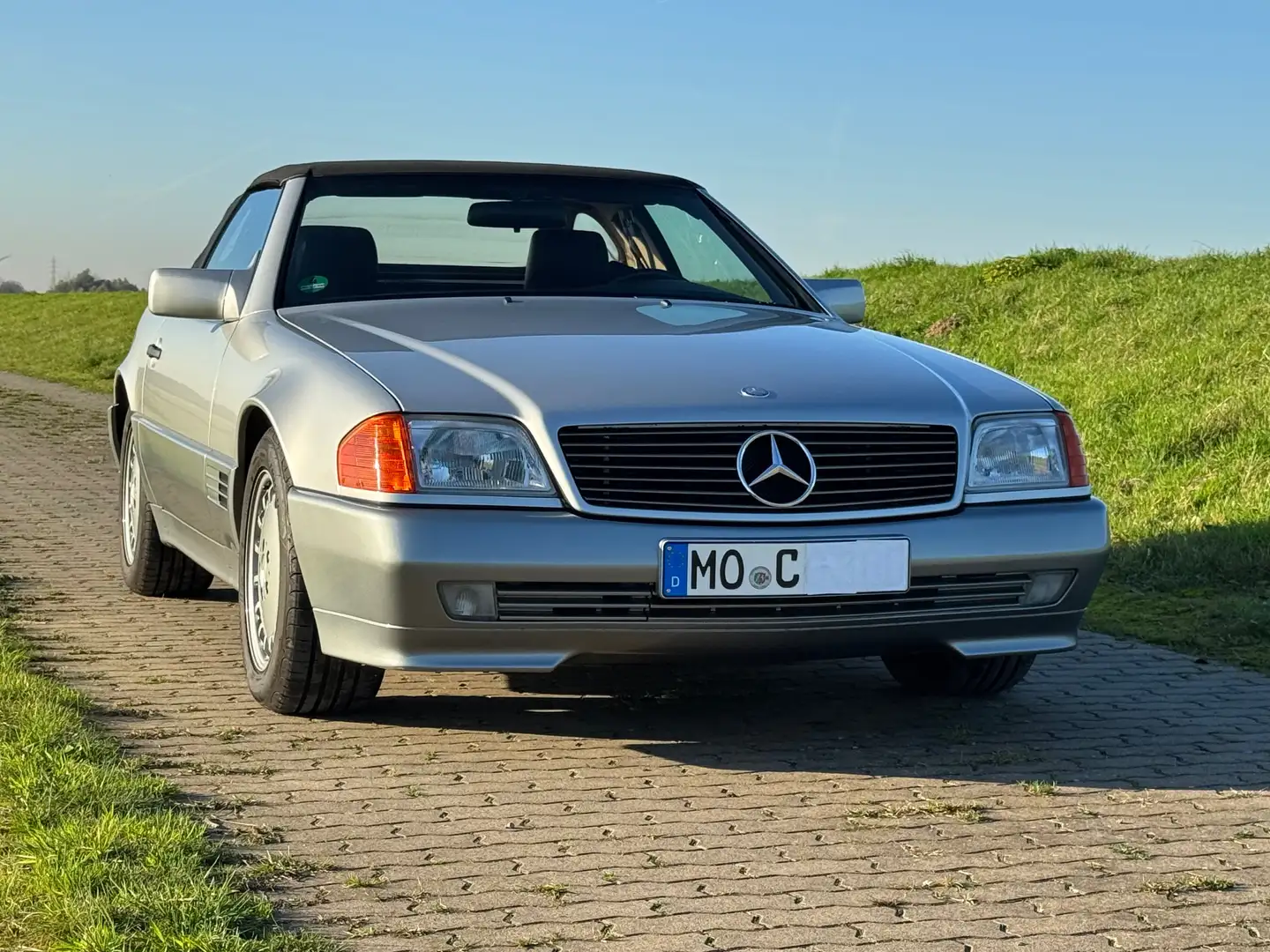 Mercedes-Benz SL 300 Silber - 2