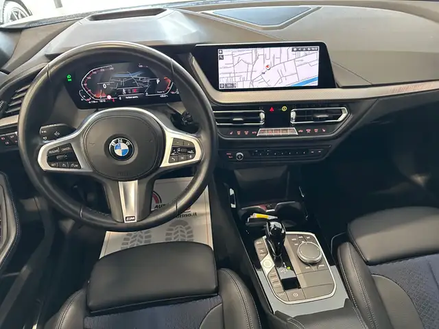 BMW 1 Series view 8