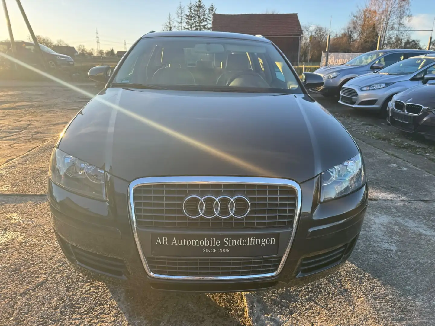 Audi A3 Sportback 1.6 Attraction*DSG*SHZ*TEM* Gris - 2