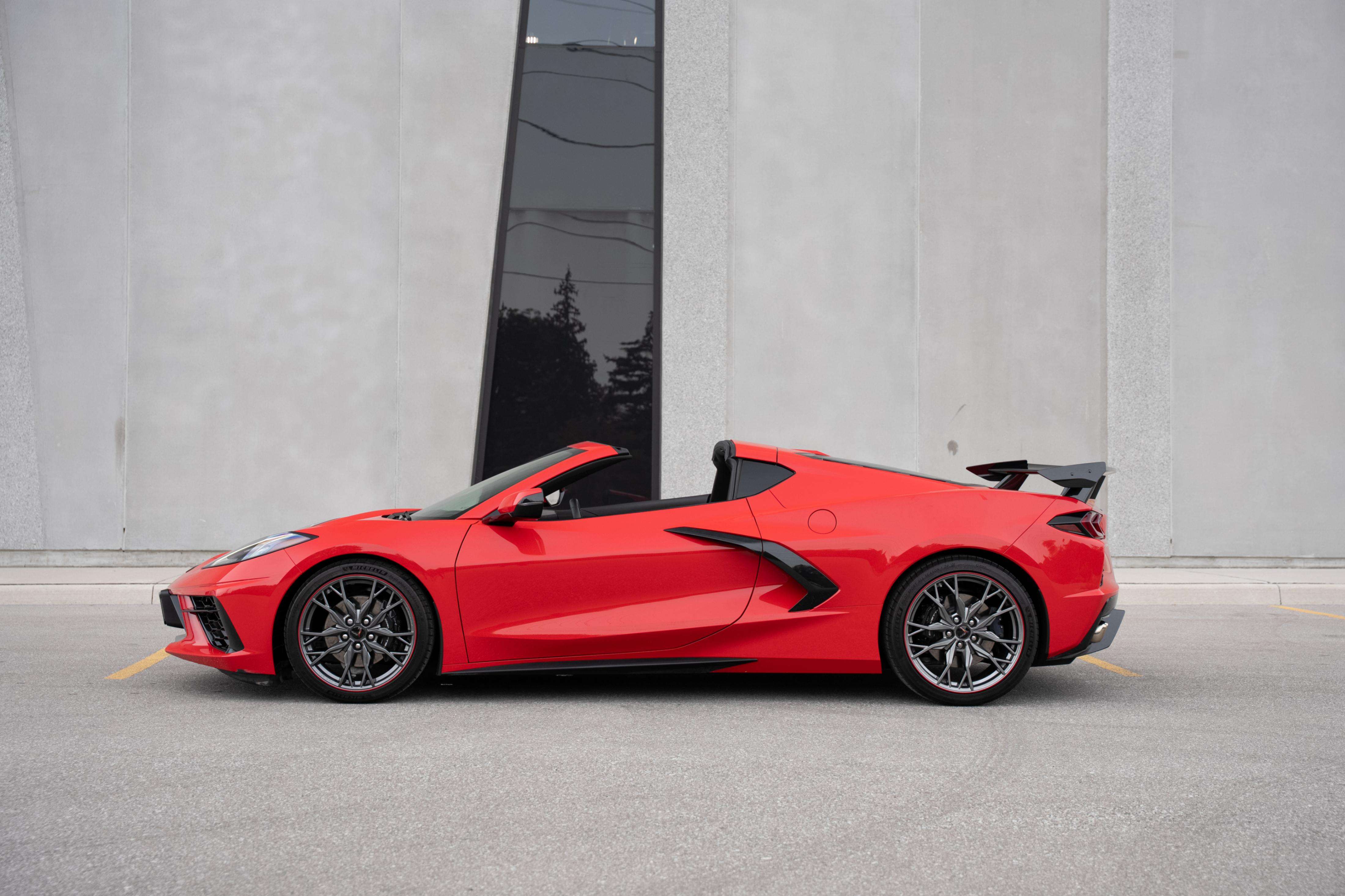2026 Chevrolet Corvette 2dr Stingray Convertible Cpe w/1LT|Launch Control|Leather|Apple Carplay — photo 2
