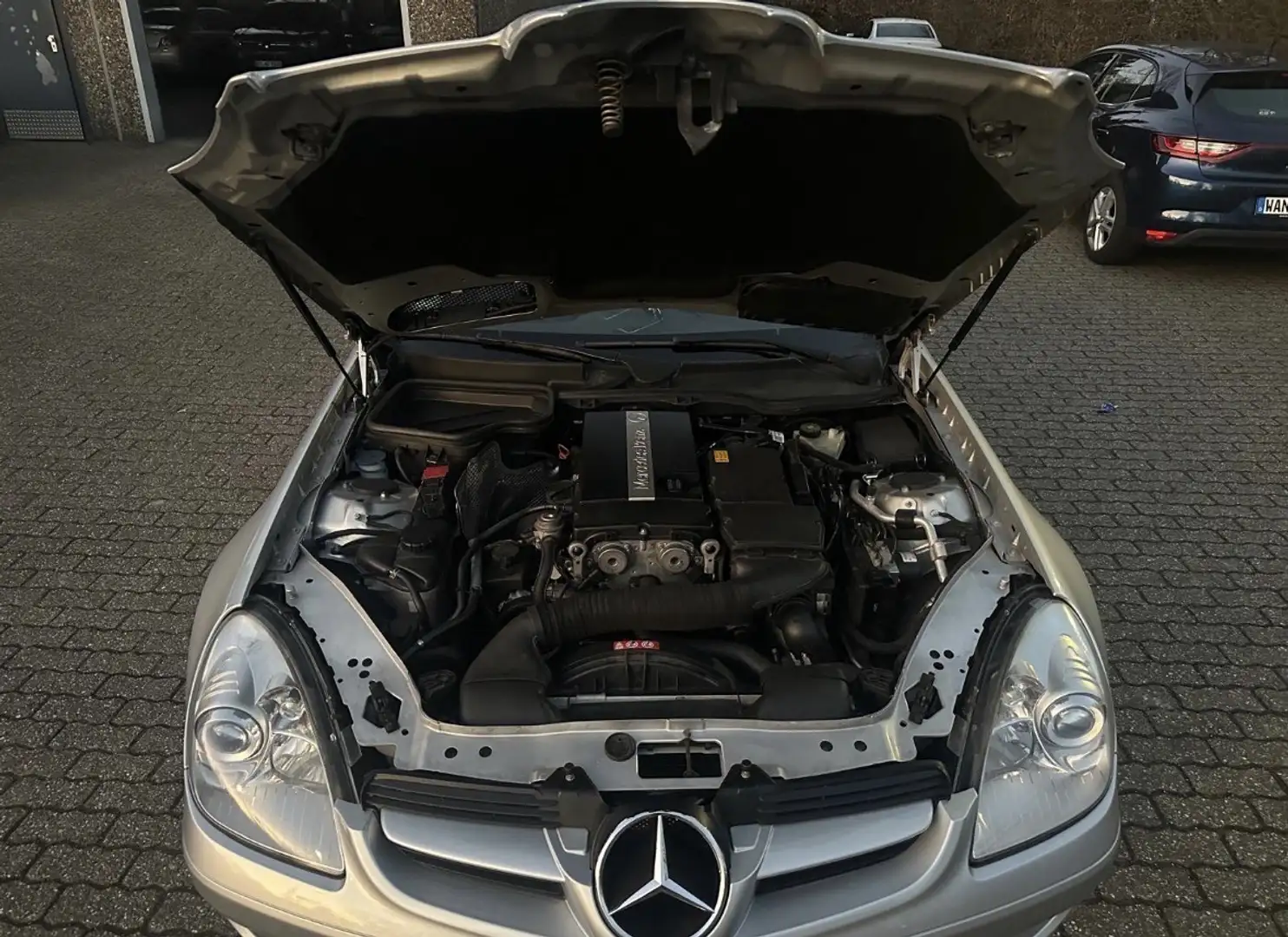 Mercedes-Benz SLK 200 SLK 200 Kompressor (171.442) Grau - 1