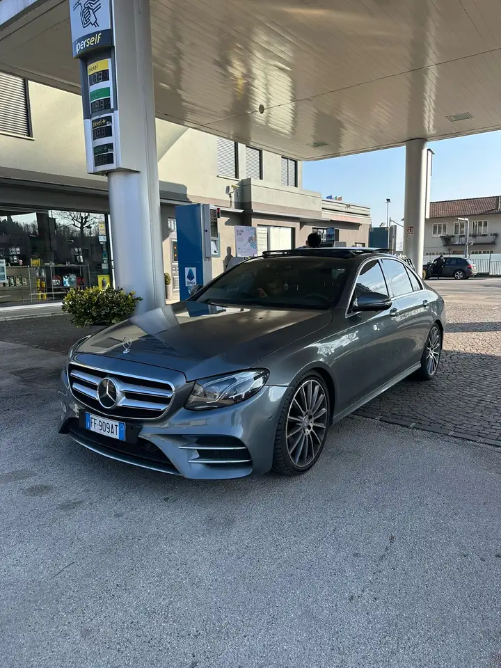 Mercedes-Benz E 220