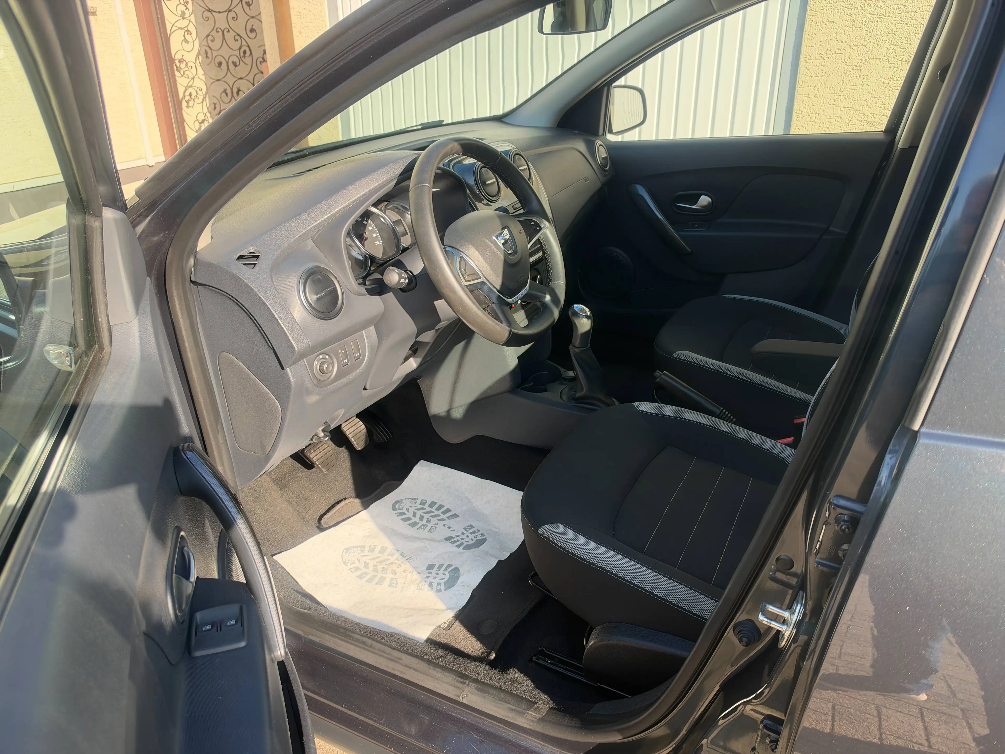 Dacia Sandero STEPWAY PRESTIGE KAMERA PDC MEDIA NAVI BLUETOOTH STARTSTOP TEMPOMAT — photo 10