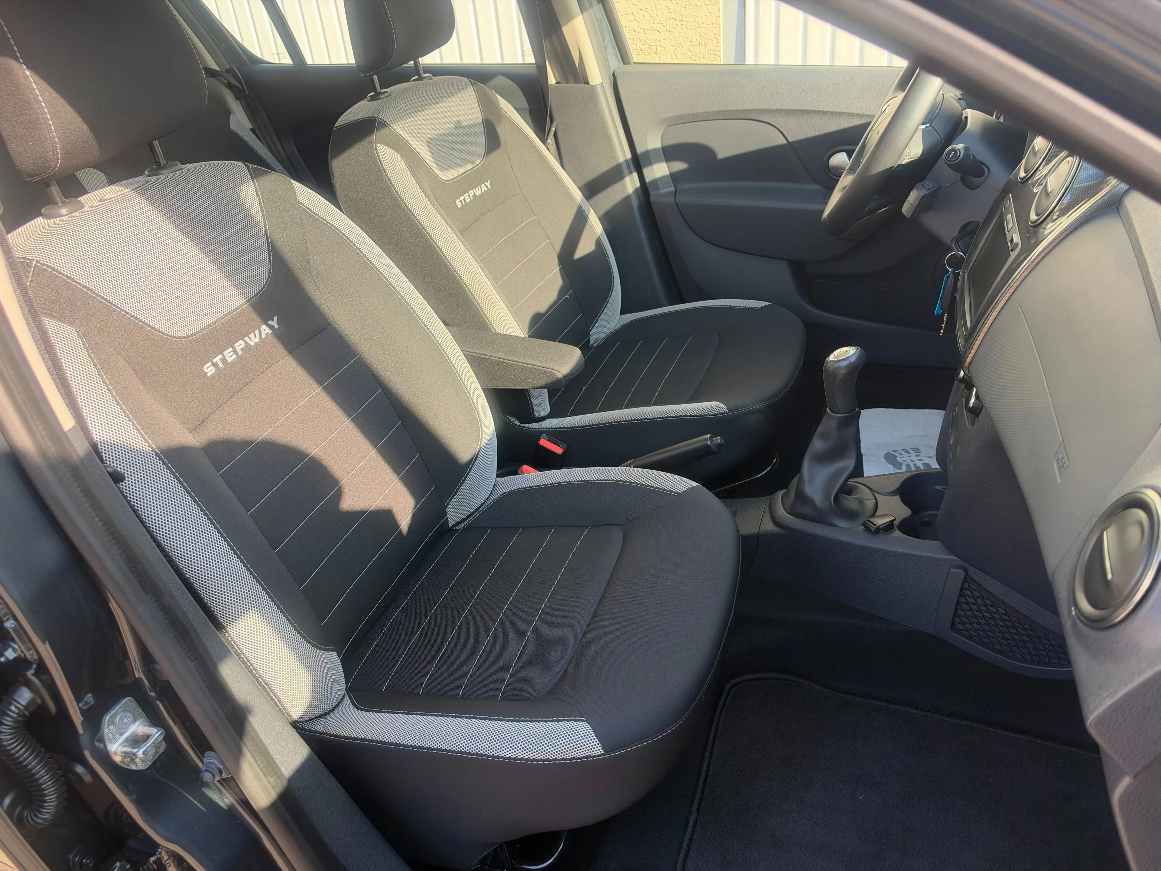 Dacia Sandero STEPWAY PRESTIGE KAMERA PDC MEDIA NAVI BLUETOOTH STARTSTOP TEMPOMAT — photo 13
