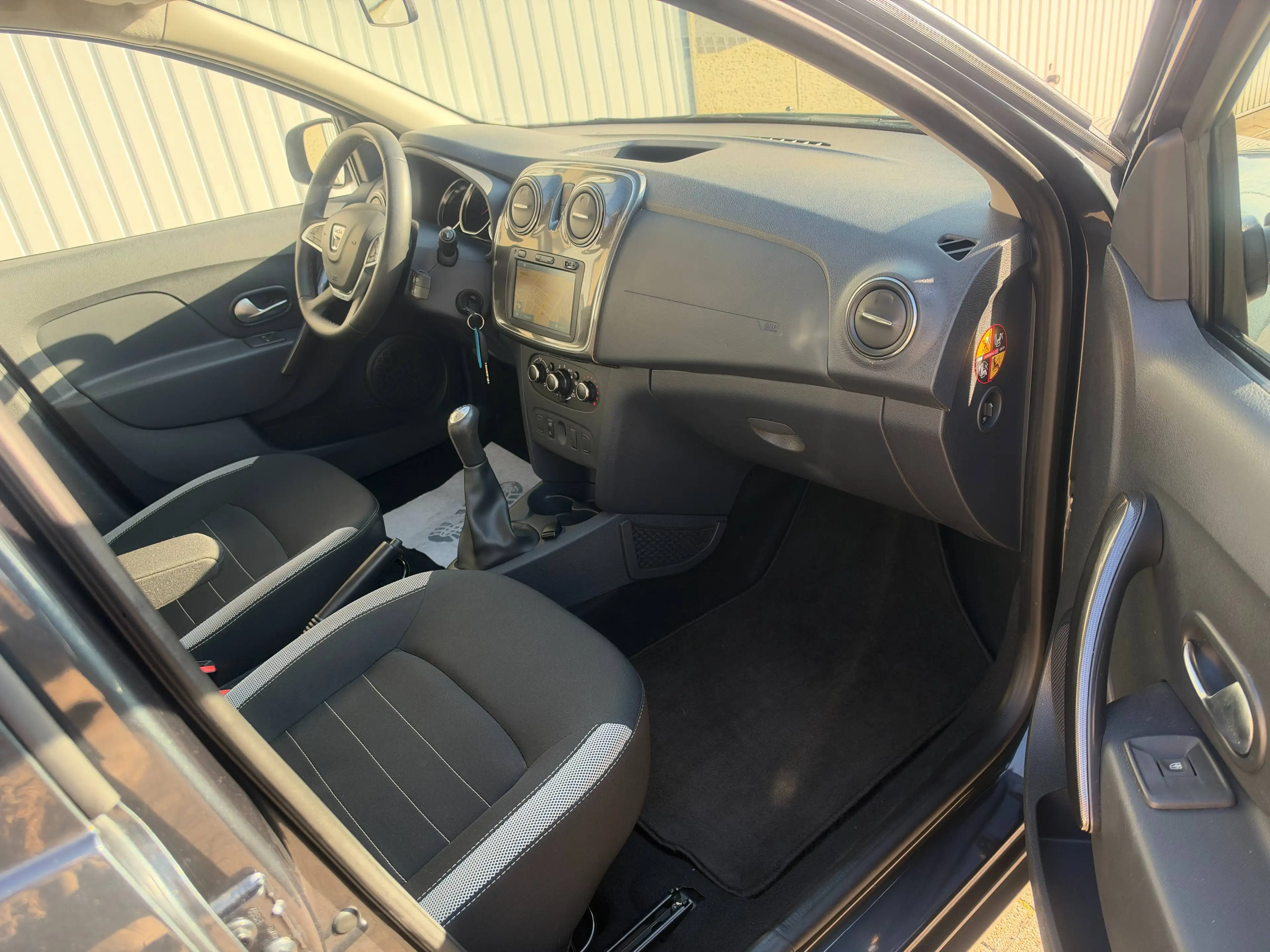 Dacia Sandero STEPWAY PRESTIGE KAMERA PDC MEDIA NAVI BLUETOOTH STARTSTOP TEMPOMAT — photo 12