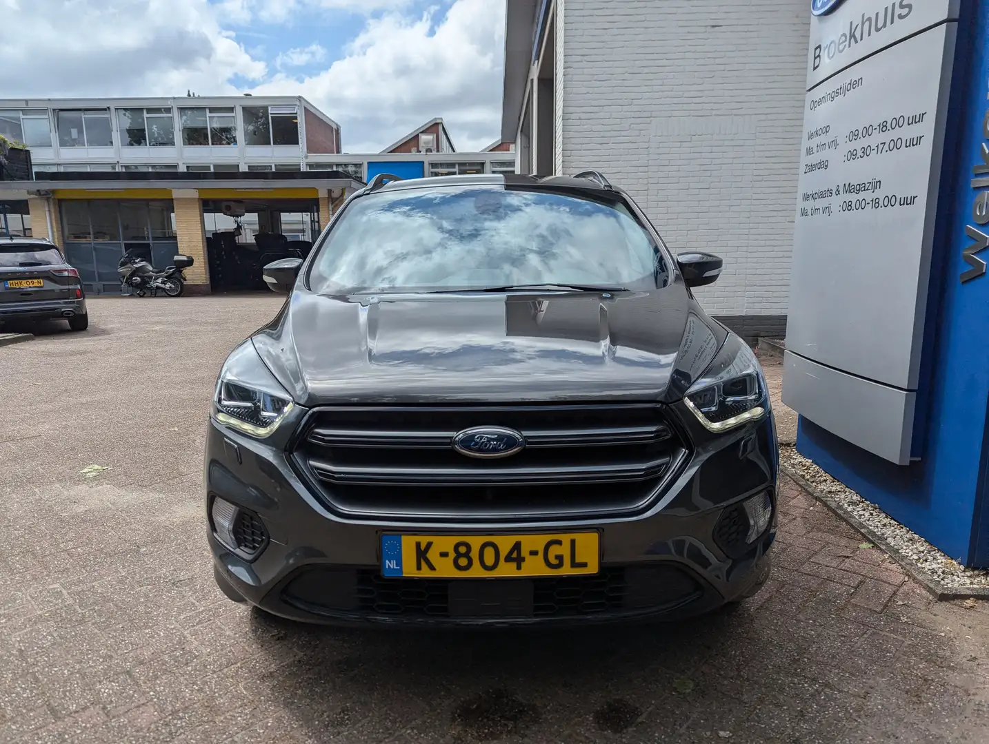 Ford Kuga 1.5 EcoBoost ST Line 150pk | Camera | Navi | Bi-Xe Grijs - 2