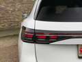 Volkswagen Passat 1.5 eTSI R-Line Massage stoelen 360 Camera Black S Wit - thumbnail 15