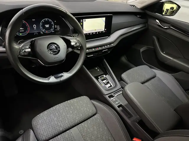 Skoda Octavia view 6