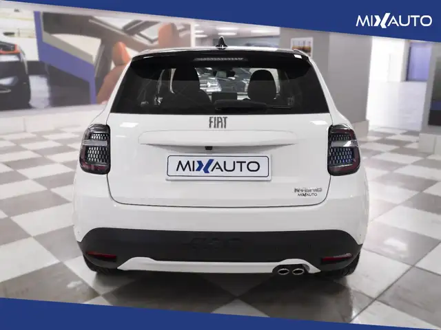 Fiat 600 view 4