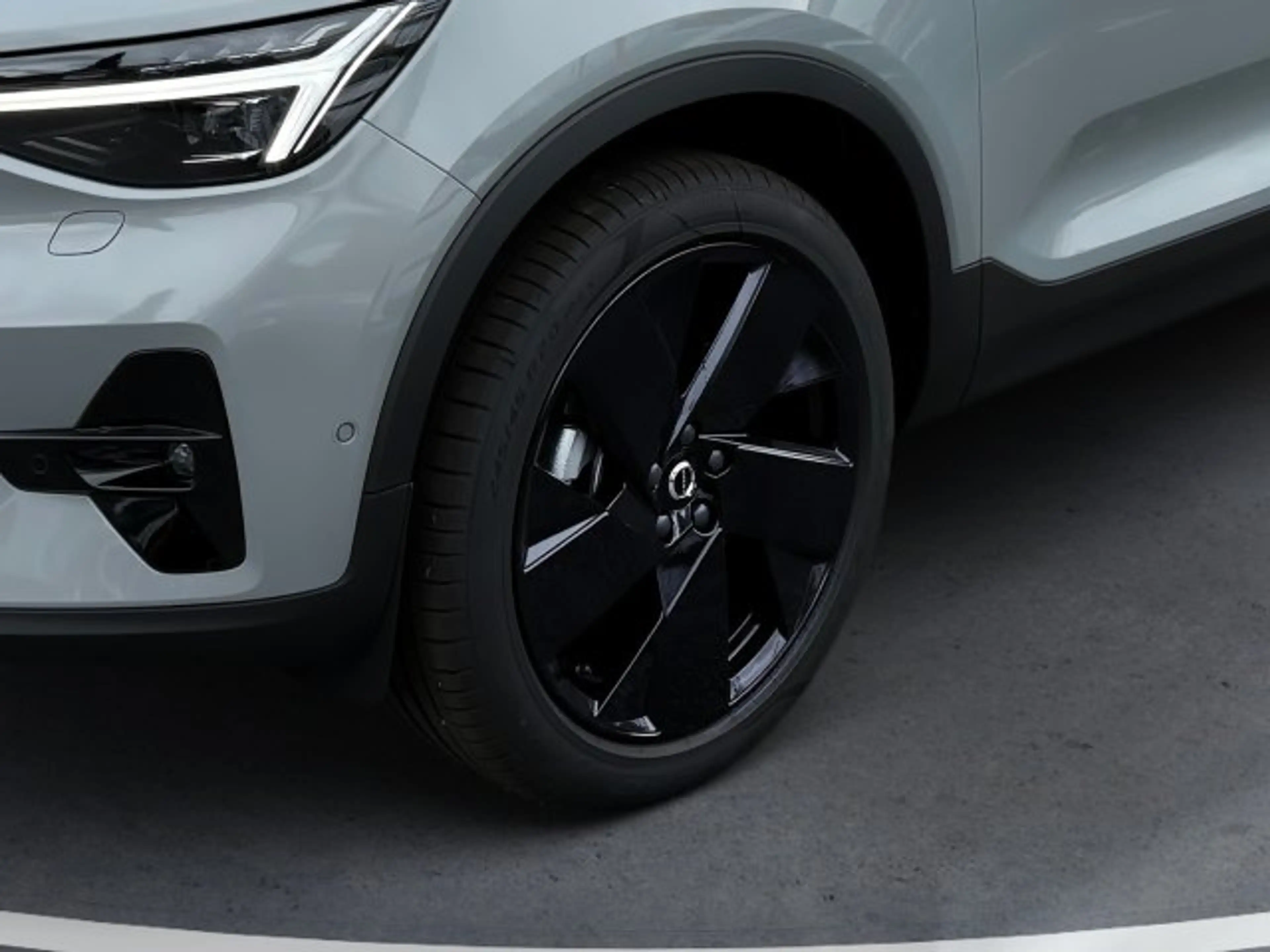 Volvo XC40 Black Edition Ultra, B3 Mild Hybrid, Benzin — photo 8