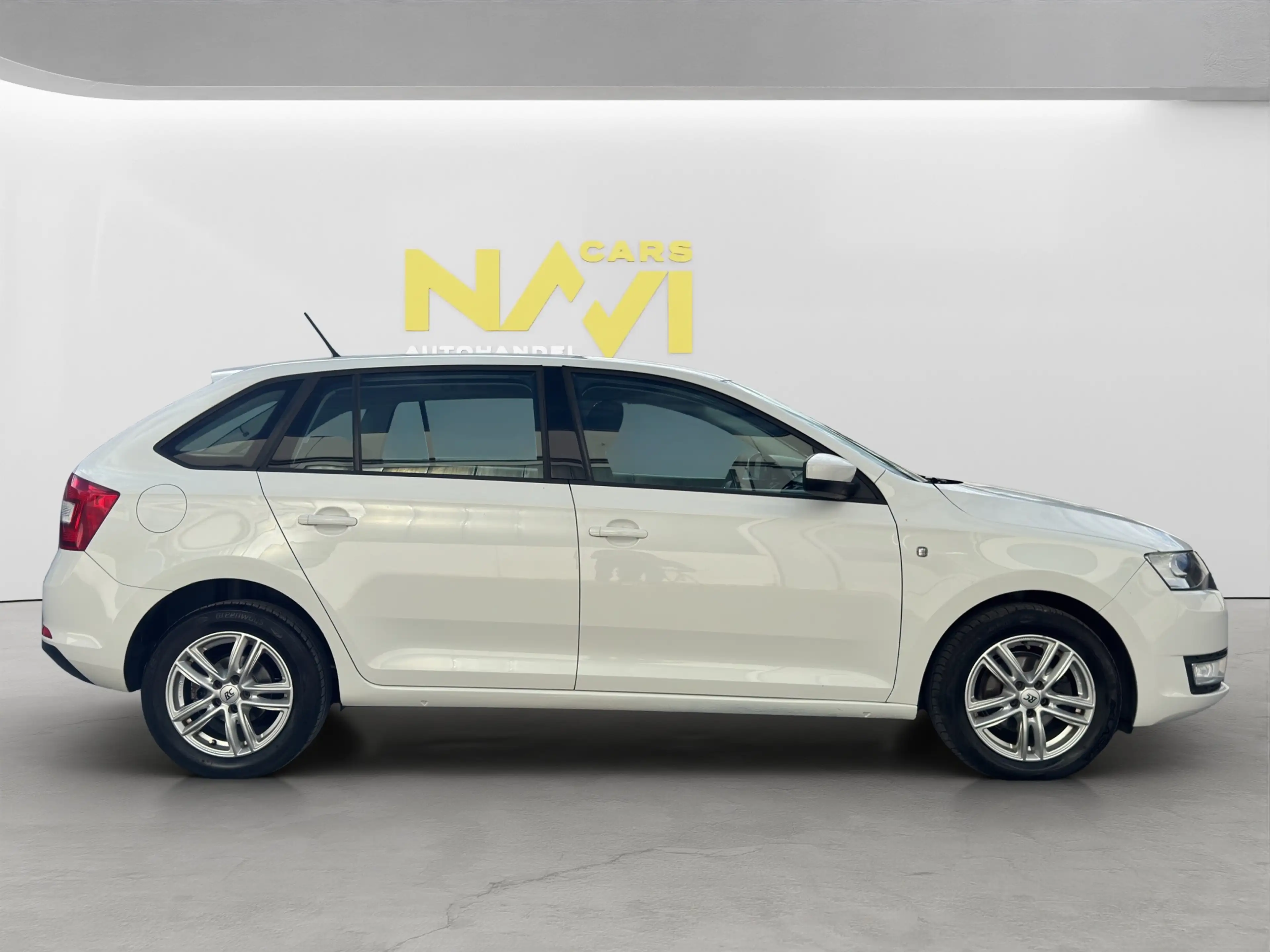 Skoda Rapid/Spaceback Ambition — photo 4