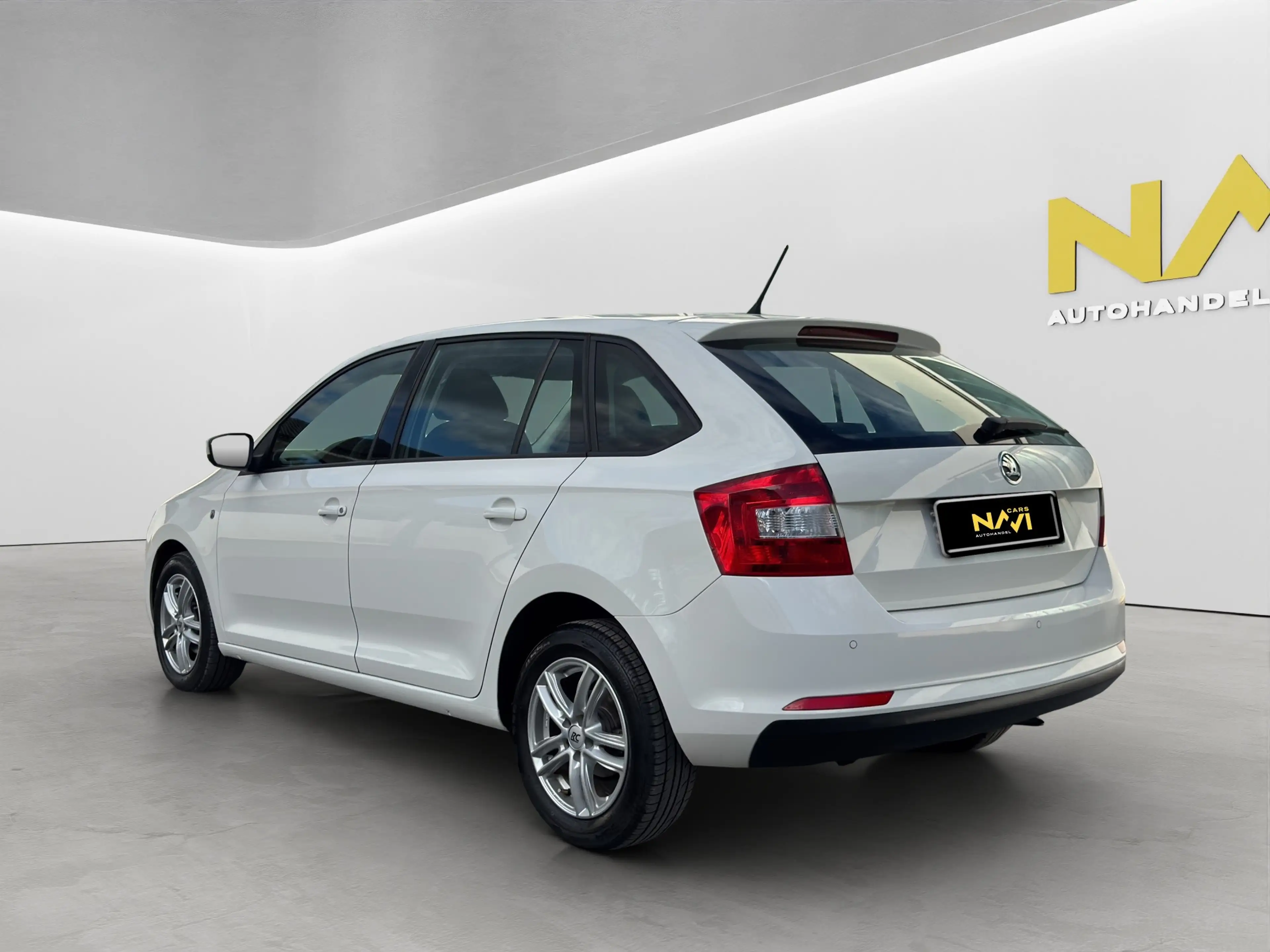 Skoda Rapid/Spaceback Ambition — photo 7
