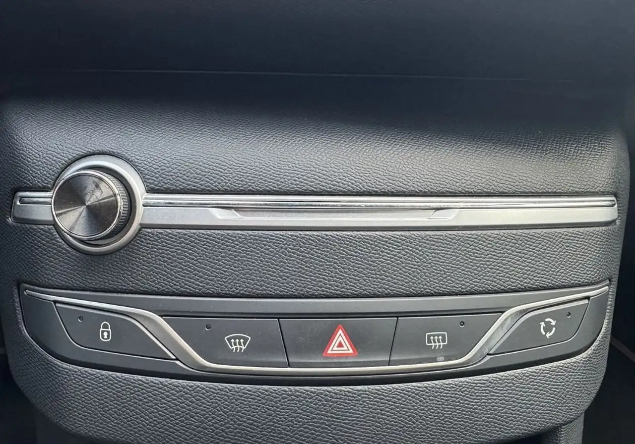 Peugeot 308 308 — photo 15