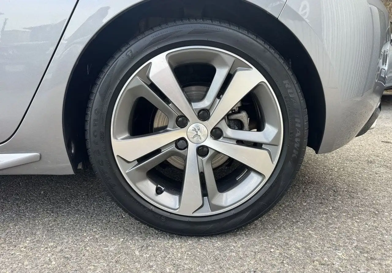 Peugeot 308 308 — photo 28