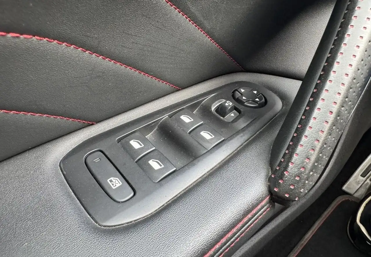 Peugeot 308 308 — photo 24